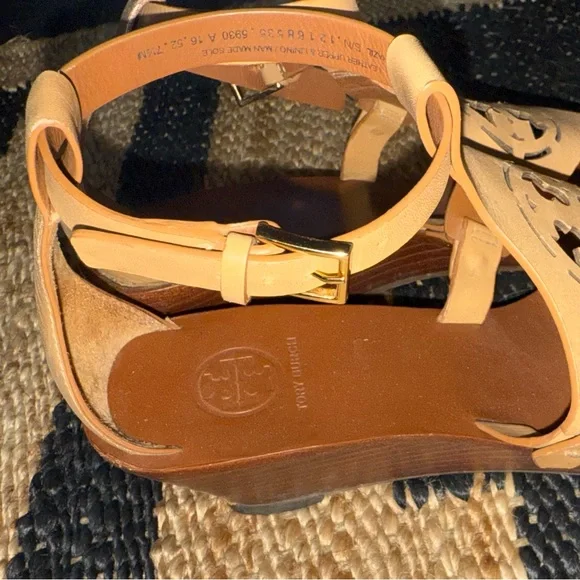 Tory Burch Zoey Tan Wedge Heel Sandals with Ankle Straps Size 7.5 - Picture 4 of 9